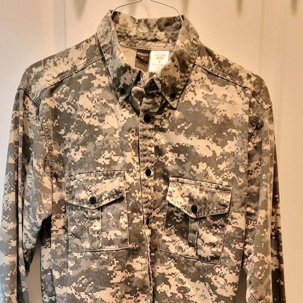 DigiCamo buttondown hunting shirt medium